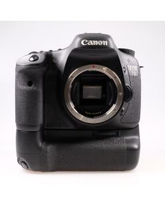 Used Canon EOS 7D DSLR Camera Body & BG-E7 Battery Grip